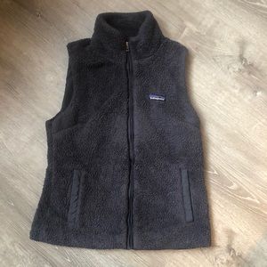 Patagonia dark gray Los Gatos fuzzy vest